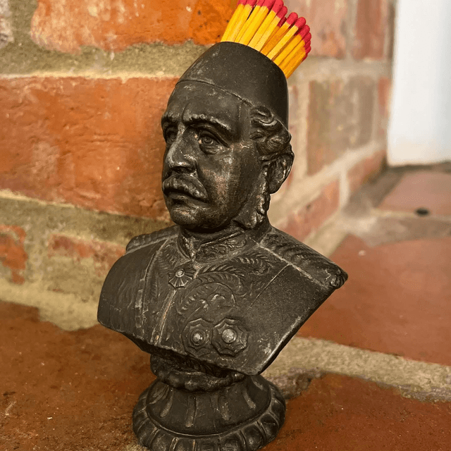 19th Century General Gordon Crimean War Military Bust Match Striker/ Holder 