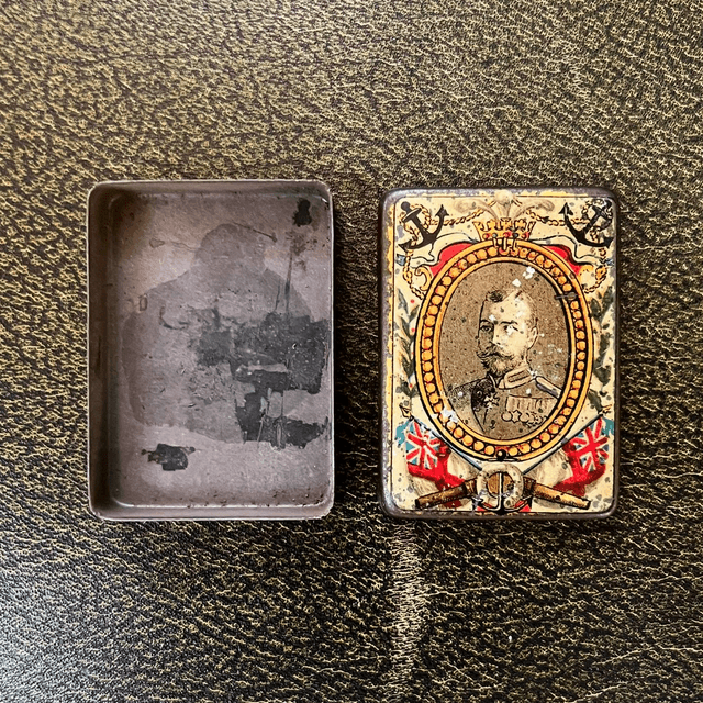 Antique Vesta Case Featuring A Portrait Of King Edward VII