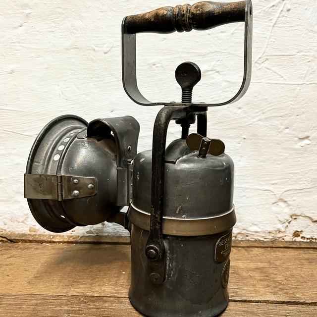 A Vintage Railway Hand Lamp Made By The Premier Lamp And Engineering Co. Ltd. Of Leeds
