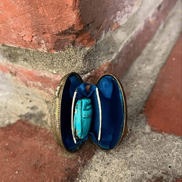 A 19th Century Victorian Egyptian Revival Coin Purse of Egg Form