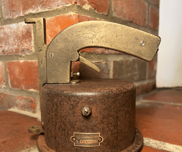 Railway/ Maritime Hand Signalling Lamp With Lenses
