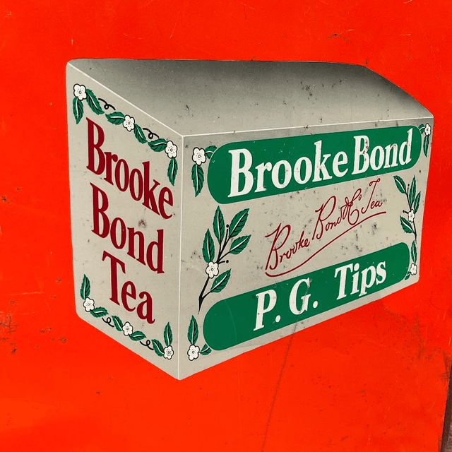 1930’s/ 40’s Brooke Bond Tea P. G. Tips Pictorial Advertising Sign 