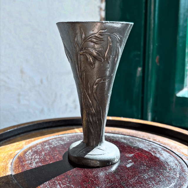An Art Nouveau Kayserzinn pewter vase, likely designed by Hugo Leven for J.P. Kayser & Sohn AG