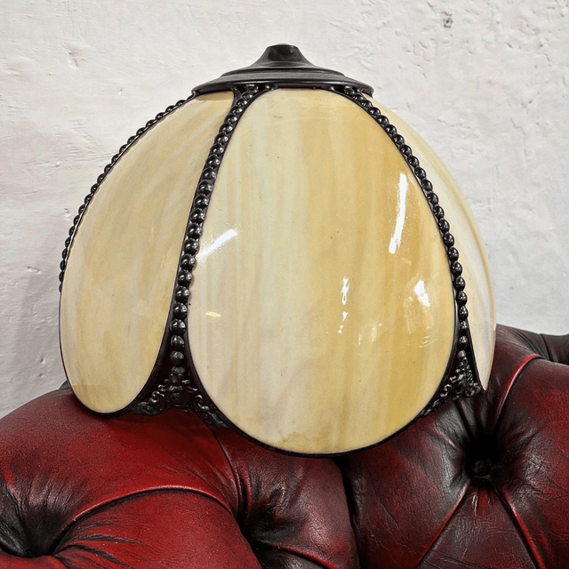 A Tiffany Style Tulip Design Plexiglass Pendant Shade