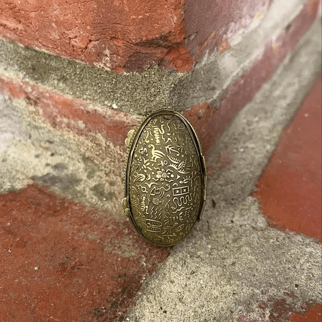 A 19th Century Victorian Egyptian Revival Coin Purse of Egg Form