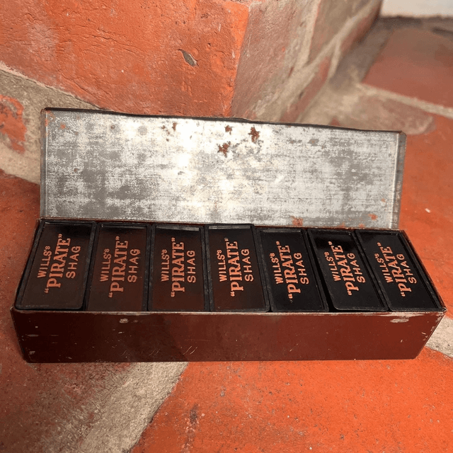 Set of 28 Wills’s Pirate Shag Dominoes Empire Size In Tin Box