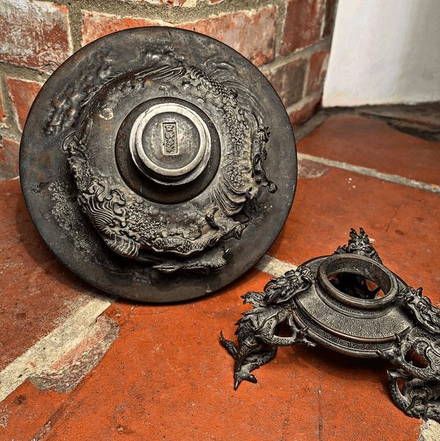 Japanese Bronze Three-part Censer Bowl Featuring Prominent Dragon Motifs, Signed By Watakumo Chûzo