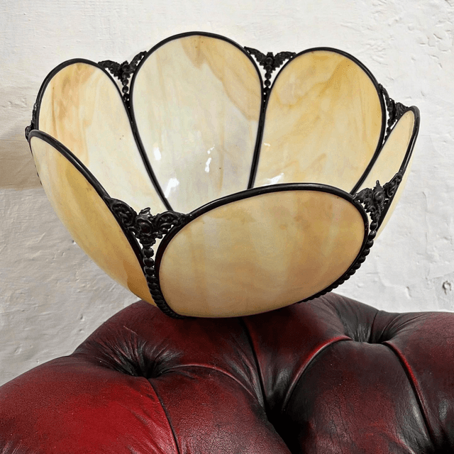 A Tiffany Style Tulip Design Plexiglass Pendant Shade