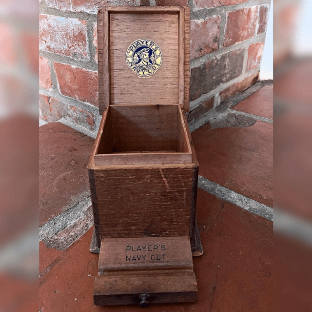 1930’s Players Navy Cut Cigarettes Dispensing Box
