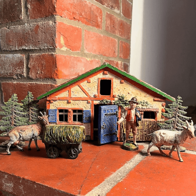 Early 20th Century Elastolin Toy Set by German Toy Manufacturer O&amp;M Hausser 
